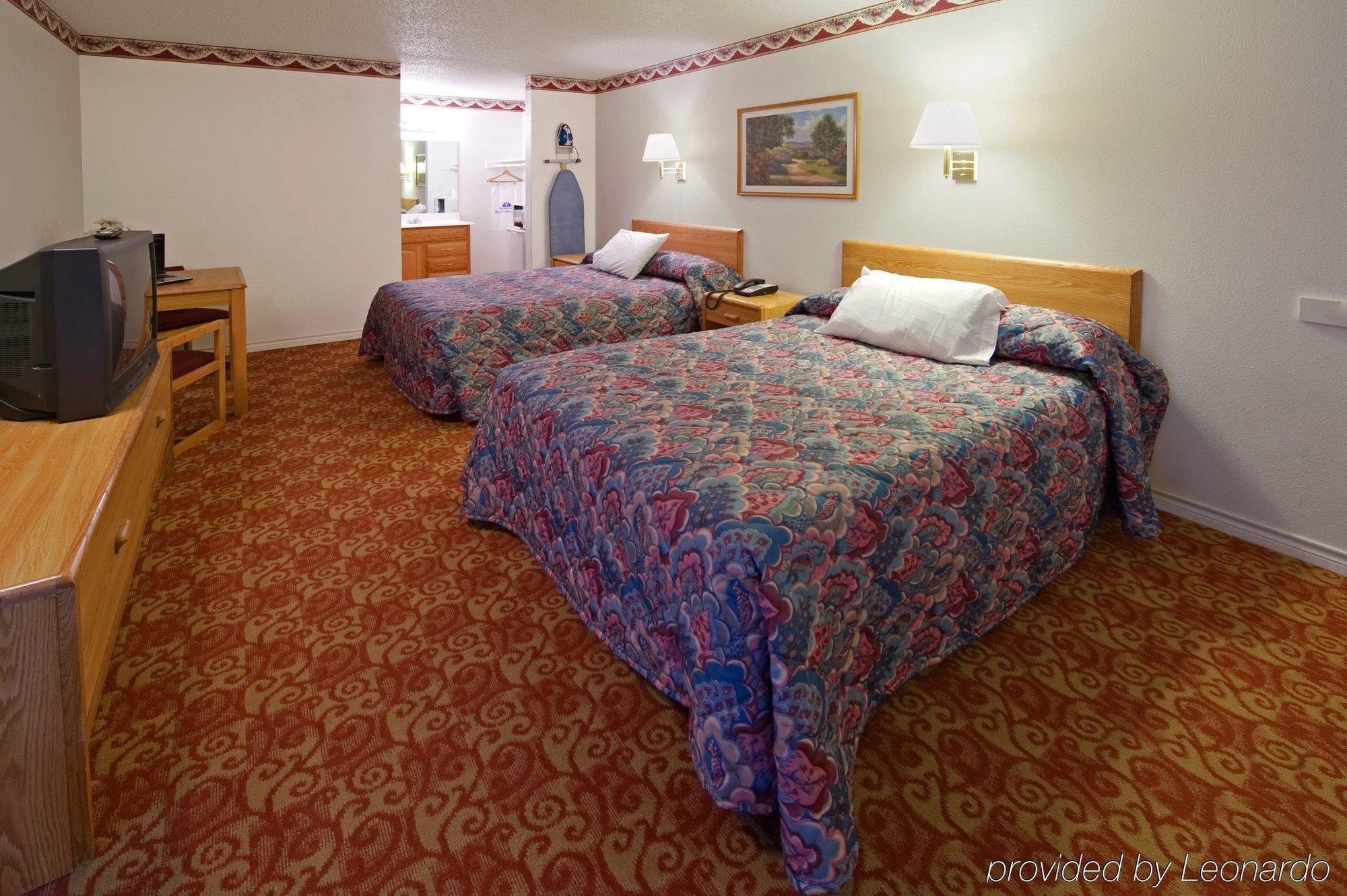 Americas Best Value Inn Weatherford Room photo