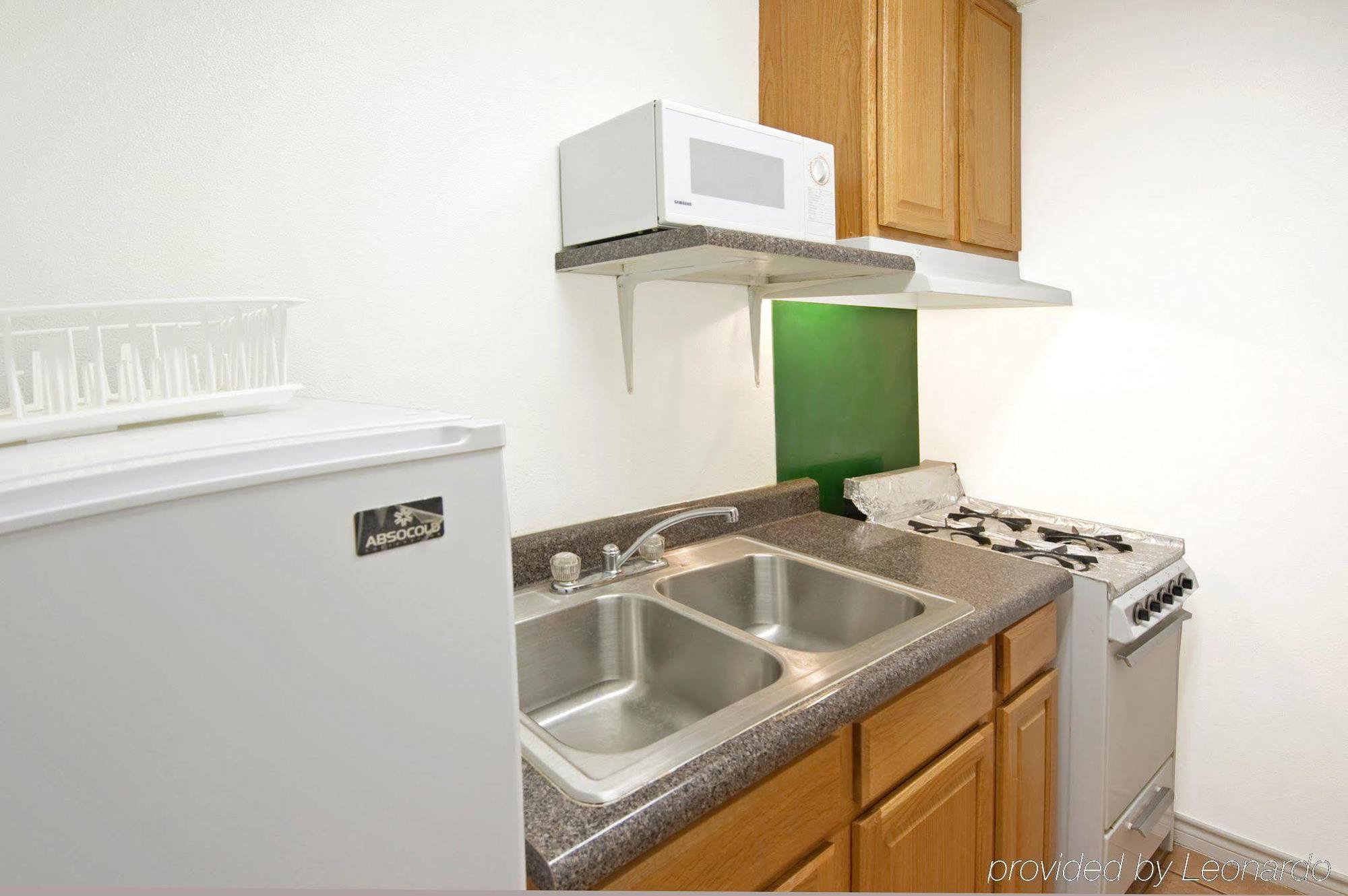 Americas Best Value Inn Weatherford Exterior photo
