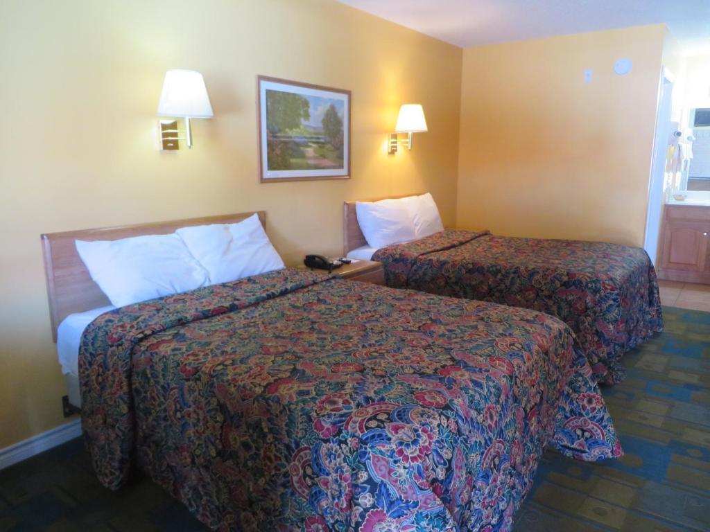 Americas Best Value Inn Weatherford Room photo